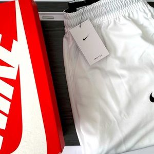 NWT!  Men’s Nike Basketball Shorts, S